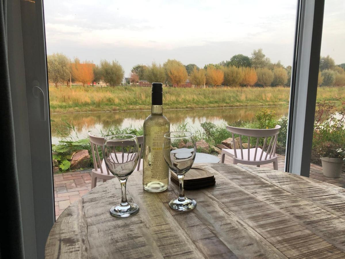 B&B Snurk Stiens, Fijn Verblijf Aan Open Vaarwater المظهر الخارجي الصورة