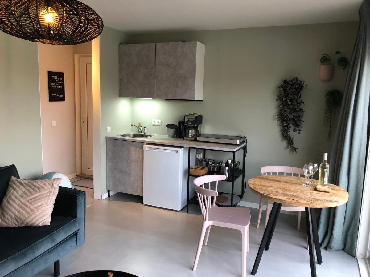 B&B Snurk Stiens, Fijn Verblijf Aan Open Vaarwater المظهر الخارجي الصورة