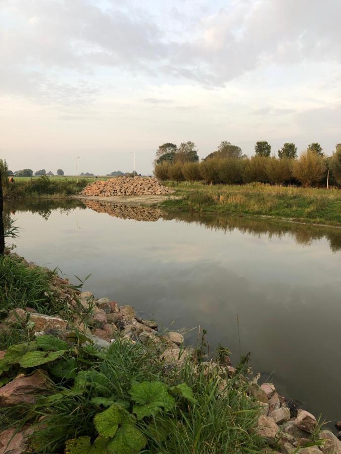 B&B Snurk Stiens, Fijn Verblijf Aan Open Vaarwater المظهر الخارجي الصورة